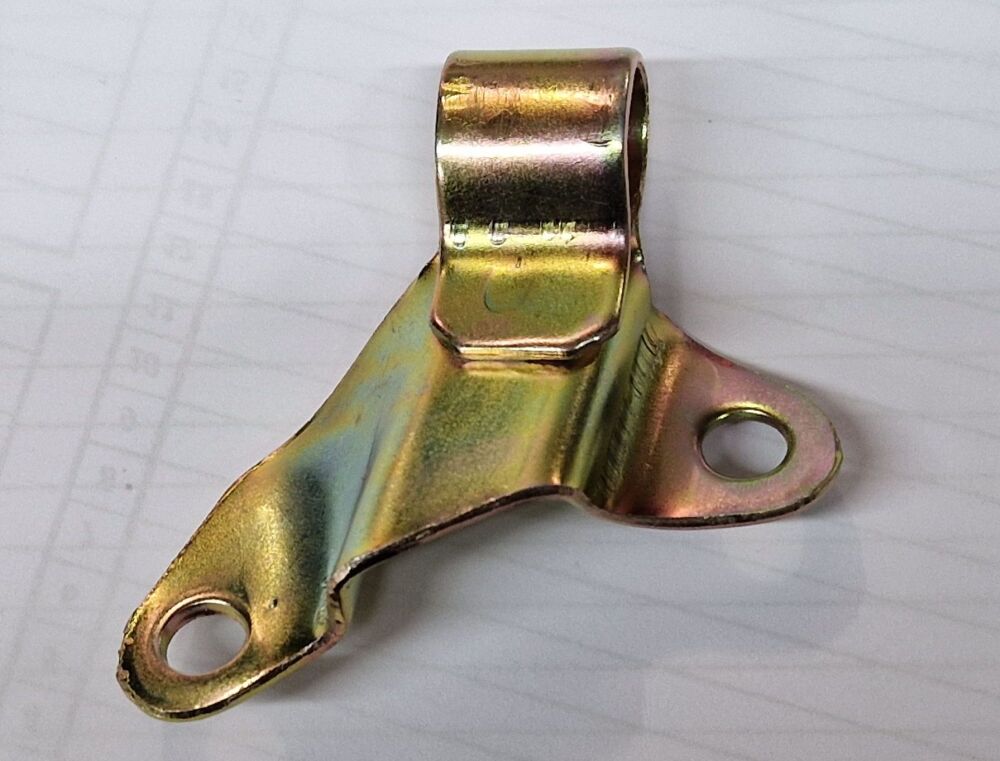 IRS Clutch Cable Conduit Bracket.   AC301045