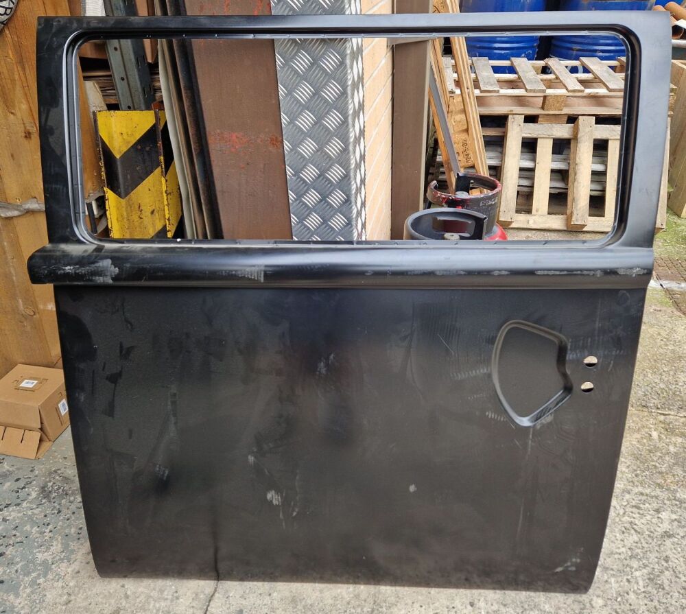 Sliding Door LHD Right Side - NEW, 74-79.   211-843-106GGENUINE