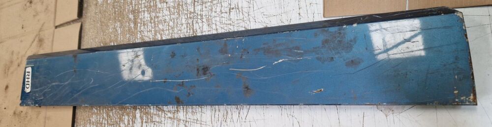 Sliding Door Track Cover Left, RHD 1980-1990  252-843-797