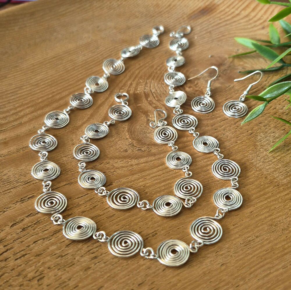 1 Open and Closed Spiral Set Necklace, Bracelet and Earrings Hand shaped je