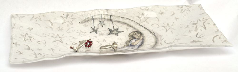 Tray - Girl in the Moon