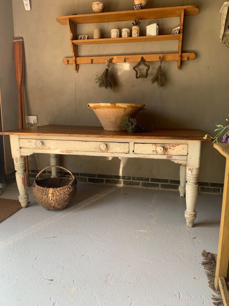English country house server table