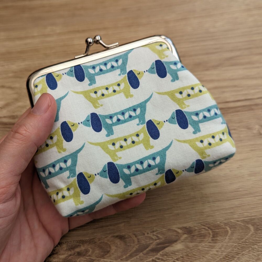 Sausage Dogs Kiss Lock Purse