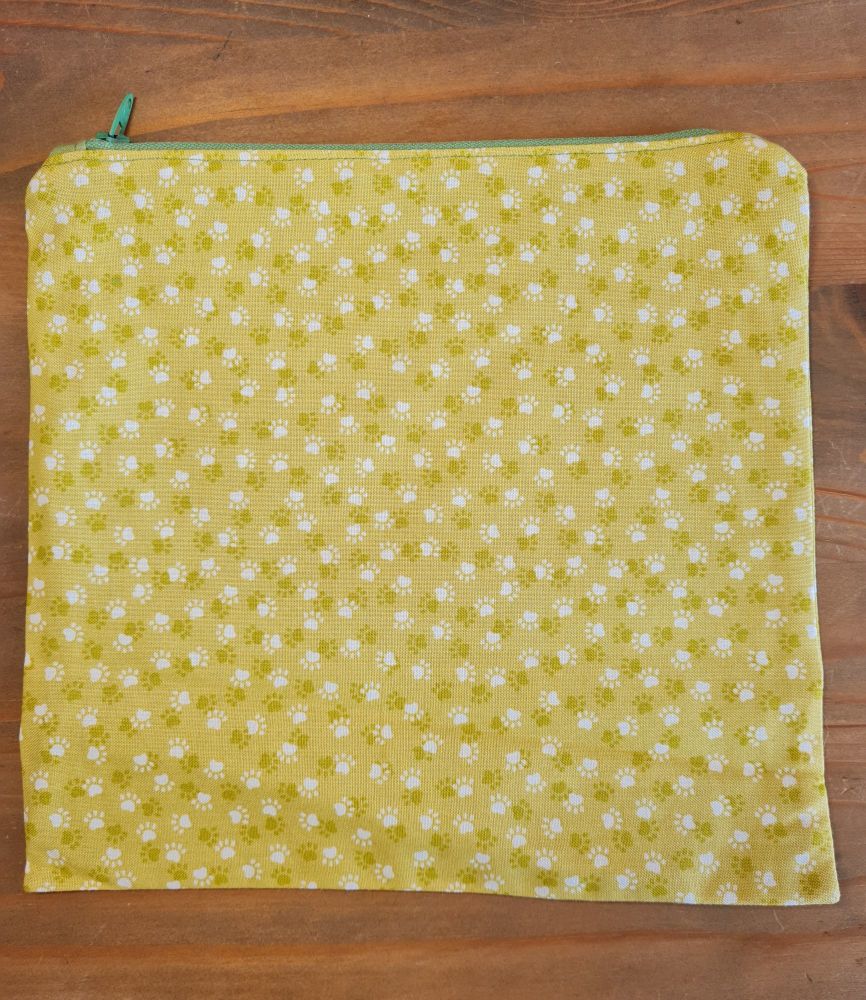 Zipped "Lucy" make up bag in Paw Print cotton