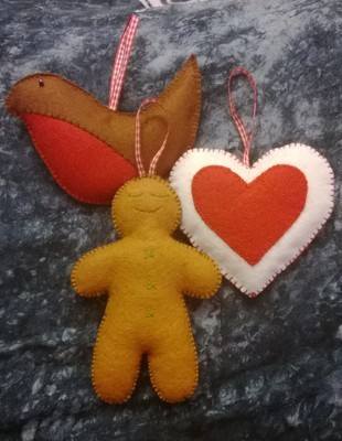 Felt heart Christmas decoration