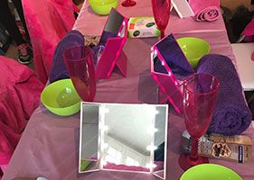 Girls-pamper-and-spa-parties---table-set-up