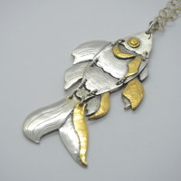 fish_articulated_necklace