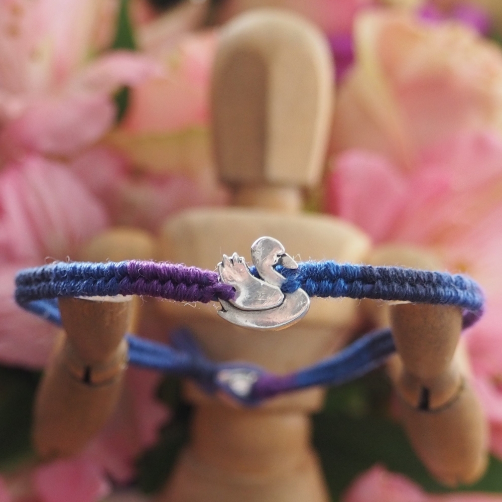 Fine silver swan charm purple/blue friendship bracelet