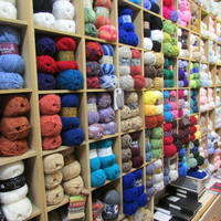 Knitting Yarns / Wool