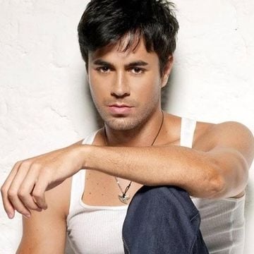 120402-EnriqueIglesias