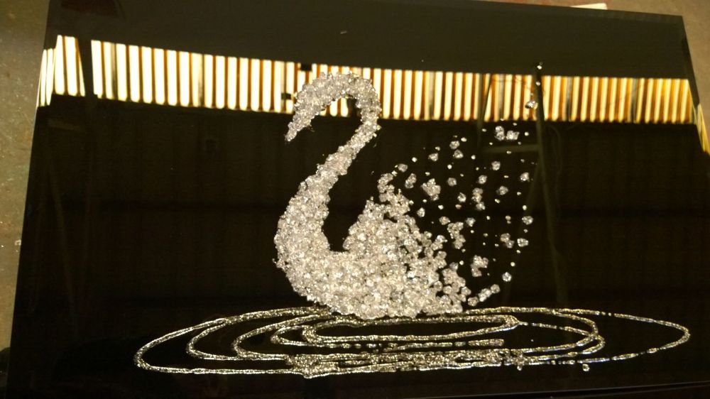 Liquid Glitter Cluster Swan in White on a Black Bevelled Mirror 2 sizes