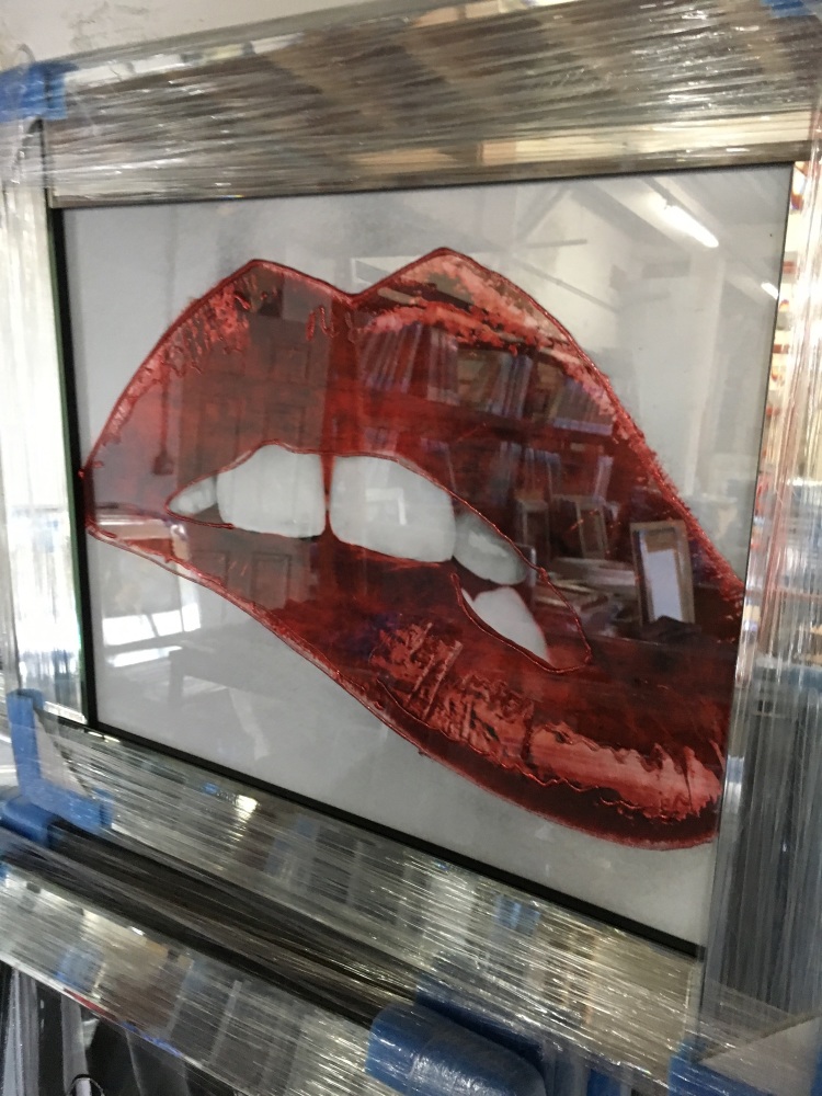  Sparkle Glitter Art "Luscious lips Turquoise" in a white stepped frame