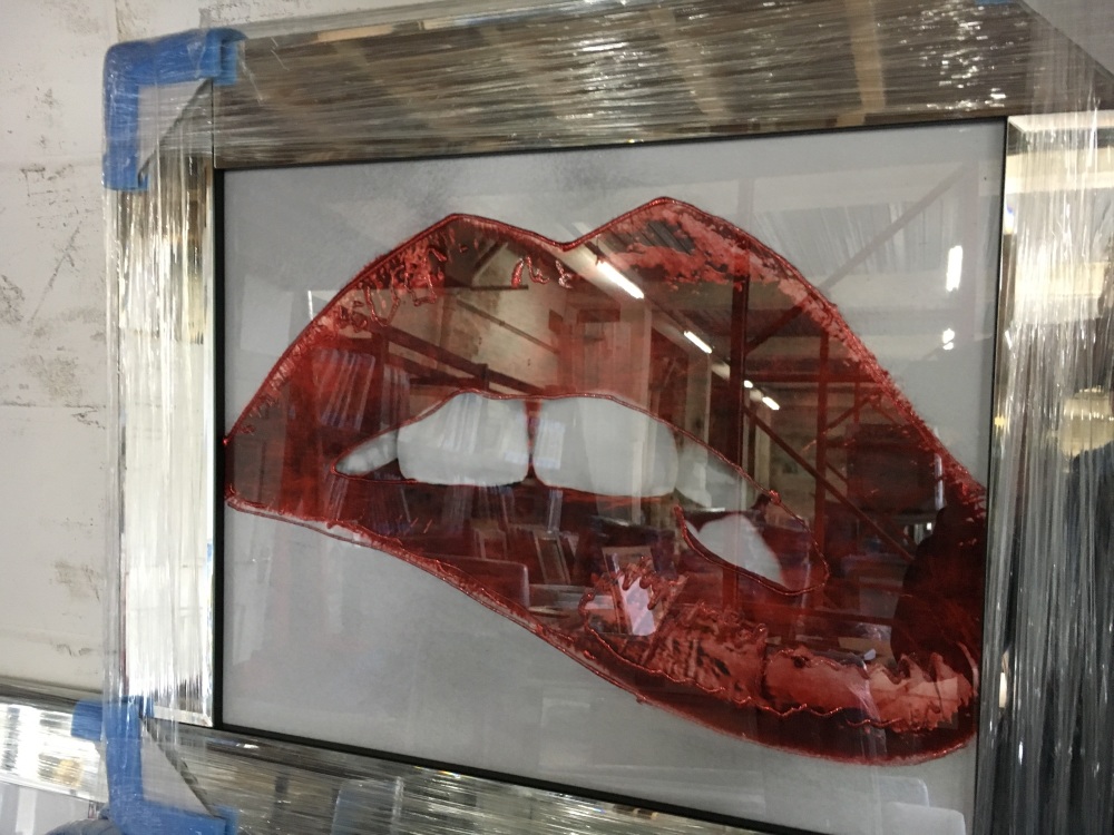  Sparkle Glitter Art "Luscious lips Gold" In a white stepped frame