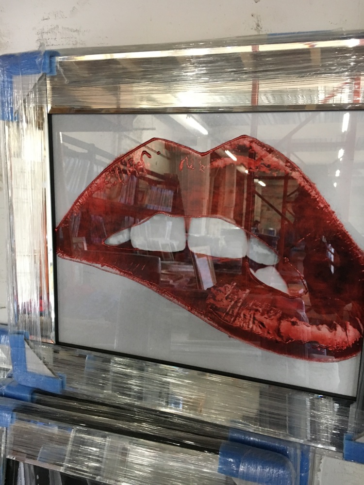  Sparkle Glitter Art "Luscious lips Red" Mirrored frame