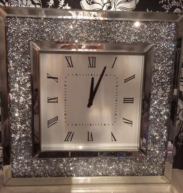 * New Diamond Crush Sparkle Crystal Mirrored Clock 50cm x 50cm instock