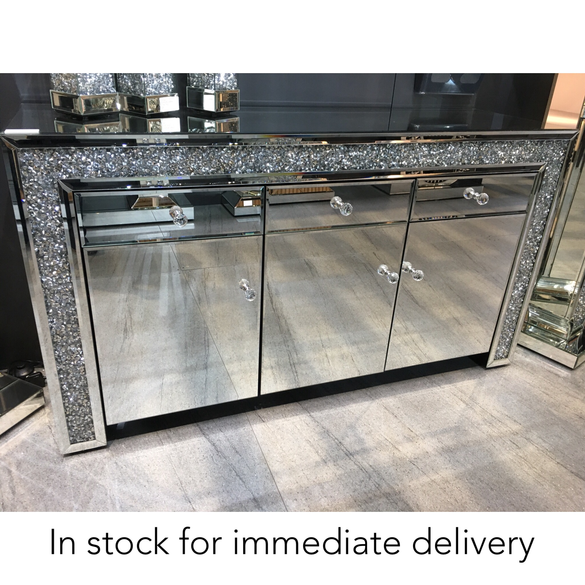 Outlet Mirrors the online decorative mirror superstore