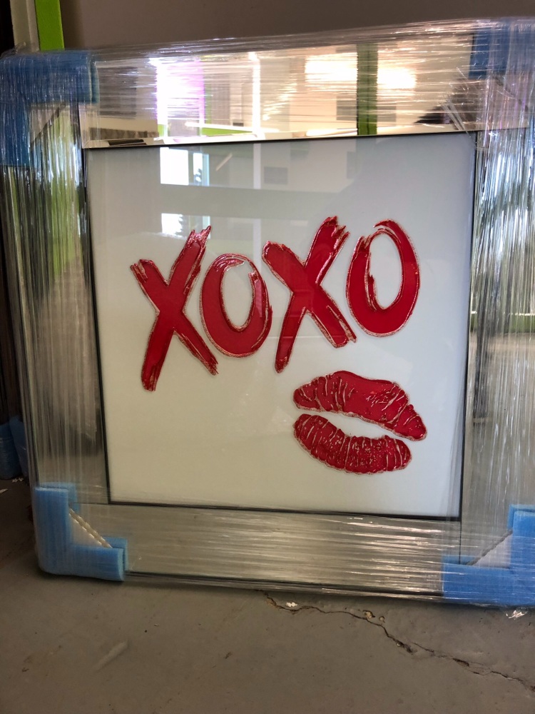 Mirror framed Sparkle Glitter Art "xoxo Lips"in stock for a fast delivery