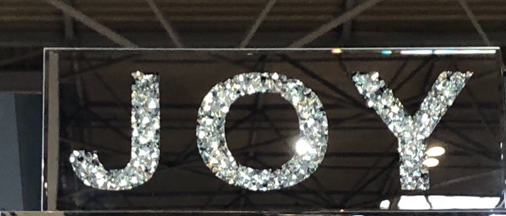 " New Diamond Crush Plaque "Joy" item in stock