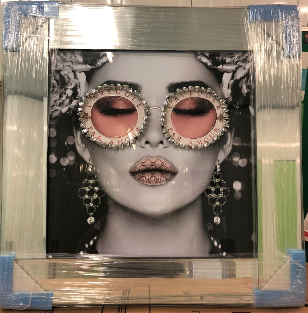 Media Art L'aveugle Par Amour Pink Lips sparkle Sunglasses Mirror Framed sparkle Art 57cm x 57cm 