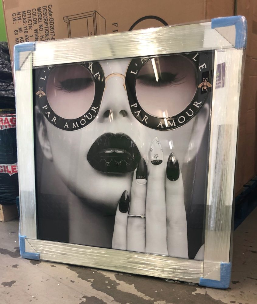 Media Art louis Vuitton Lips Diamond Crush Framed sparkle Art 88cm x 88cm