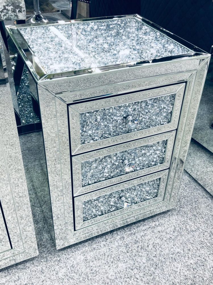 * Diamond Crush Crystal Mirrored 3 draw Bedside Chest with crush top and draw 