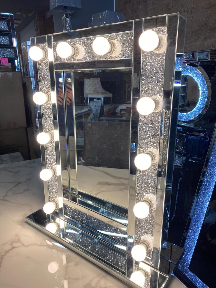 * Diamond Crush sparkle  Hollywood Mirror  80cm x 60cm Special offer in Stock with free bulbs