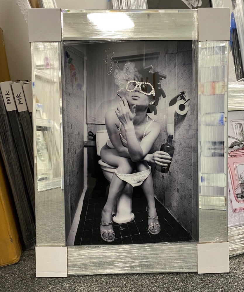 Mirror framed