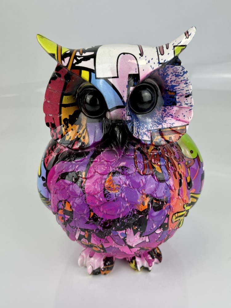 Graffiti Owl 23cm (h) x 17.5cm (w) x 16.5cm (d)