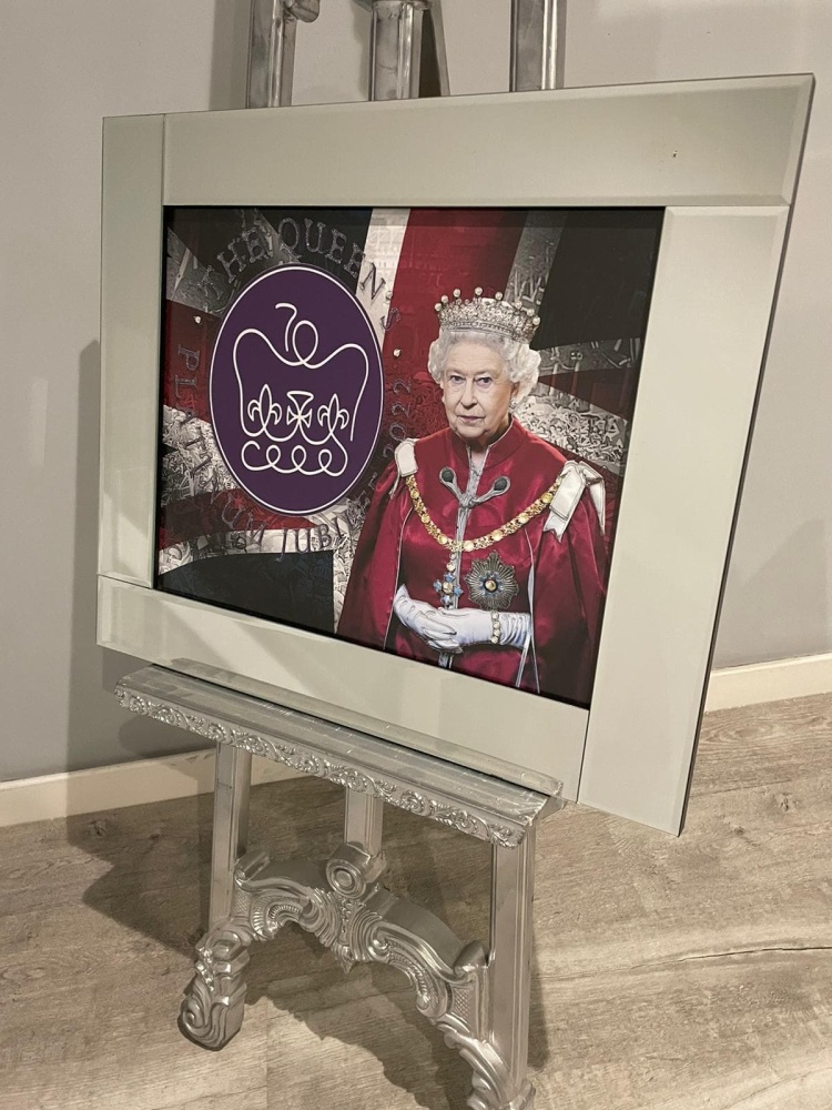 Her Majesty The Queen In Uniform 85cm x 85cm liquid wall Art 