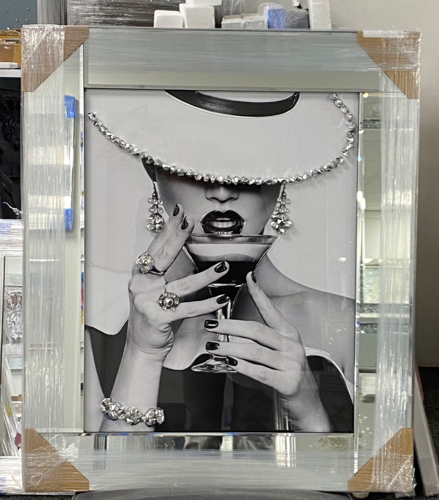 "Modern Lady 8 Sparkle Wall Art in a Mirror frame
