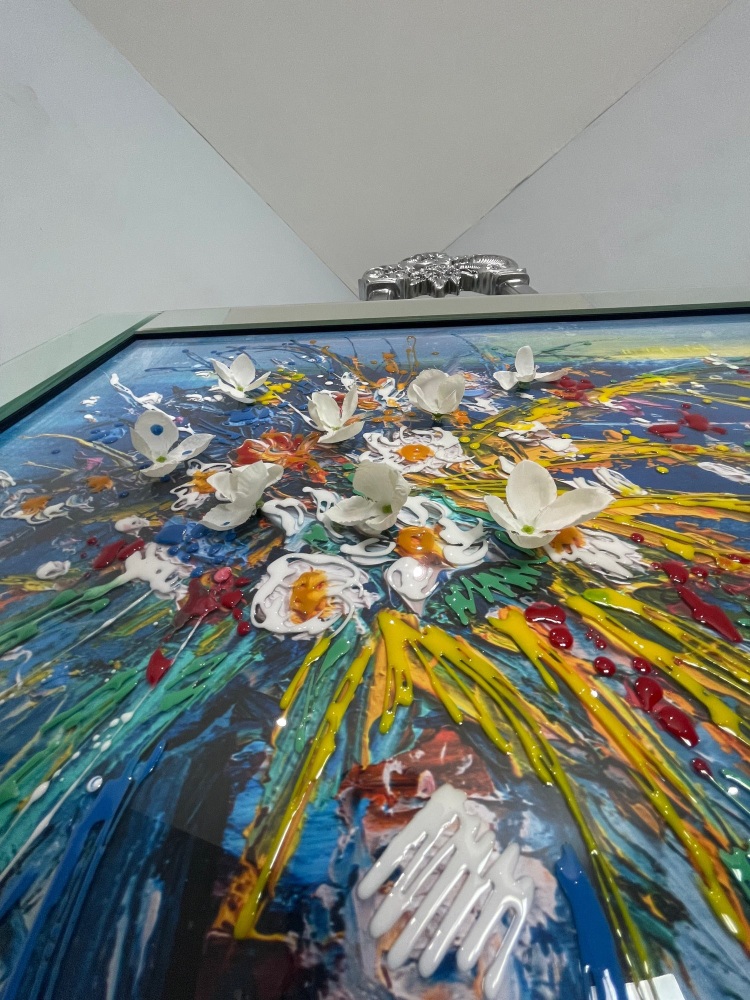 3D Flower Wall art (d) in a mirrored frame 95cm x 75cm