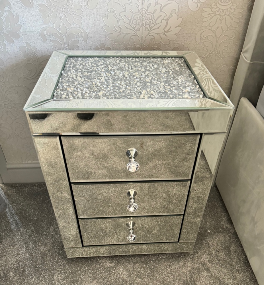 * Monica Diamond Crush Mirrored 3 Draw Bedside Chest with a Diamond crush Top