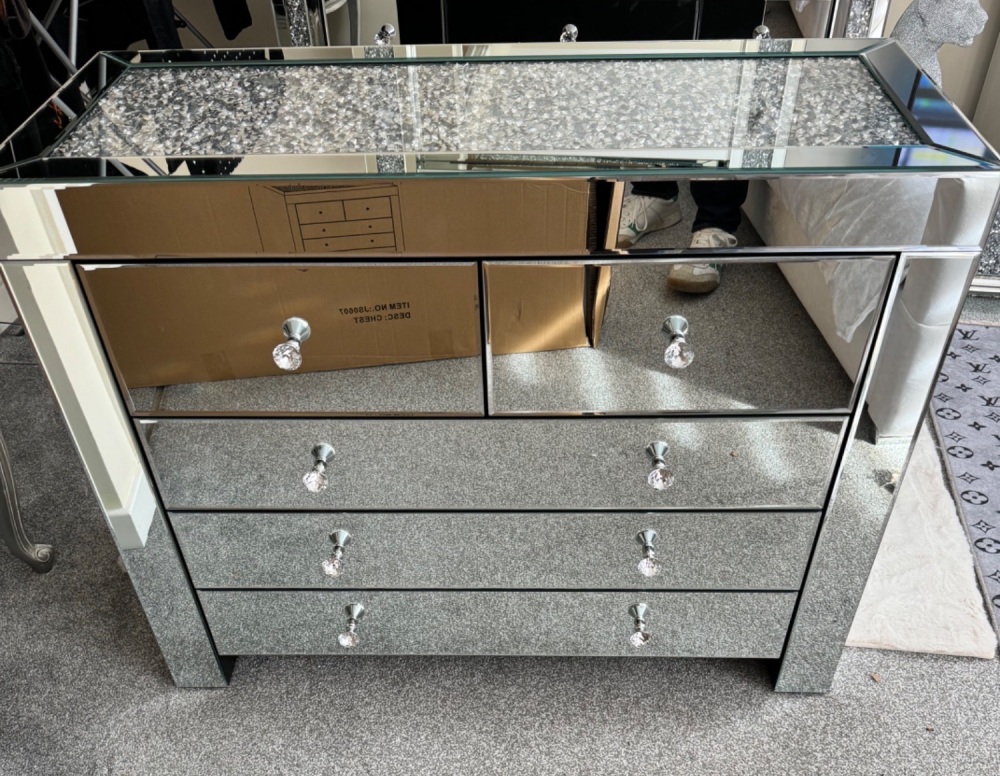 * Monica Diamond Crush Mirrored Silver 5 Draw Large Chest with a Diamond crush Top