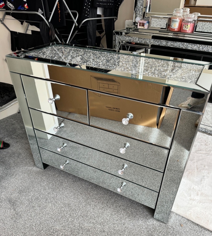 * Monica Diamond Crush Mirrored Silver 5 Draw Large Chest with a Diamond crush Top IN STOCK