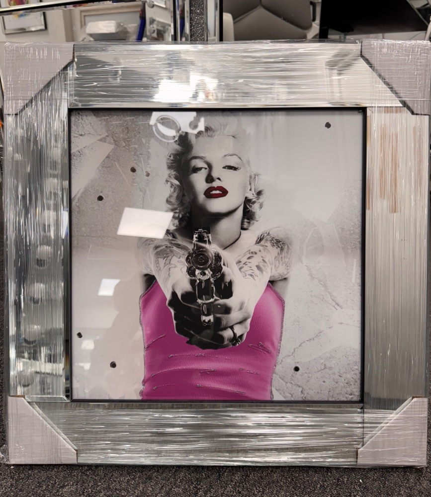 Mirror framed "Pink Monroe" Wall Art