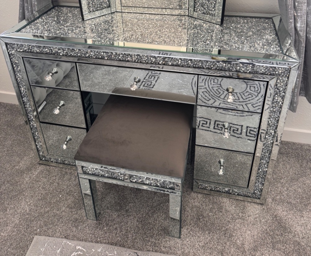 * Monica Diamond Crush Mirrored 7 Drawer Dressing Table with a Diamond crush Top  & Mirrored Stool