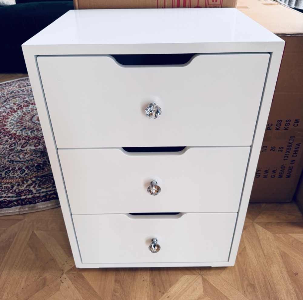 # * SPECIAL OFFER PRICE * Toulouse 3 Drawer Bedside chest White x 2 a pair
