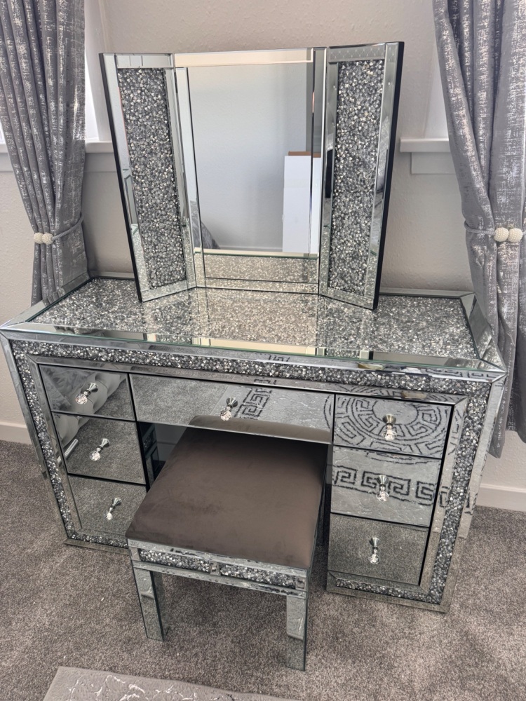 * Monica Diamond Crush Mirrored 7 Drawer Dressing Table with a DiamonD crush Top & Tri fold Mirror