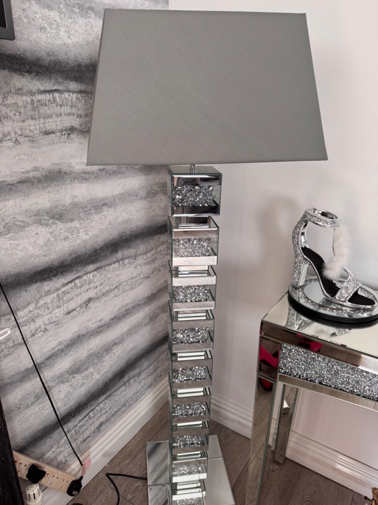 *Diamond Crush Crystal Sparkle Mirrored Tall Venessa floor Lamp 30.5cm x 142cm