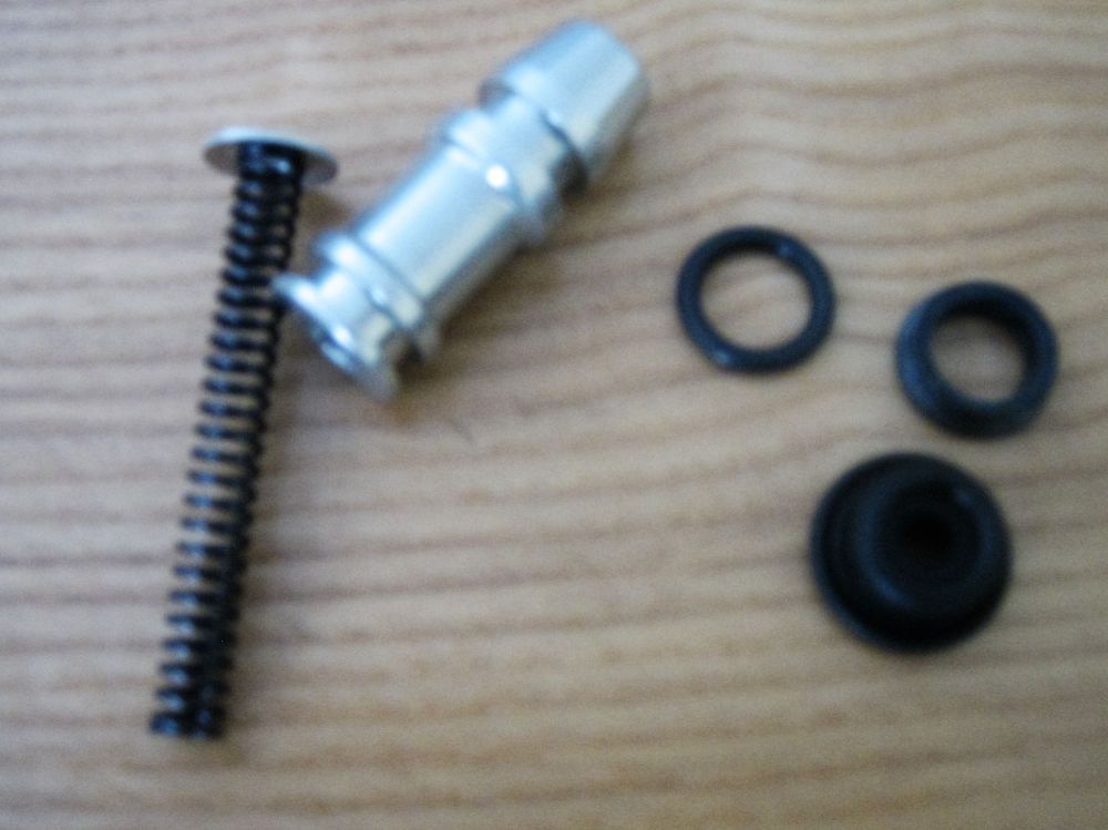 11/16" Bore Master Rebuild Kit Fits Front for all FLT,FLHT and FLHS