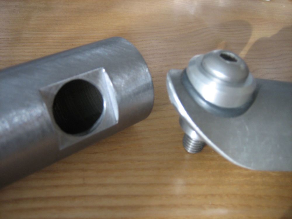 Single Cap Mustang Gas Tank .. WITH RUBBER MOUNTS .. Cycle Haven