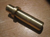 TRIUMPH.... ( proper Triumph ) 1970`s T120 valve guide in phosphor bronze WASSELL 95216 ( advertised as .006