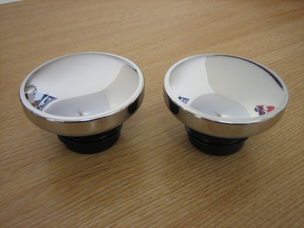 Gas Cap Set Chrome Screw in Style Fits 8395 Harley Davidson Chopper