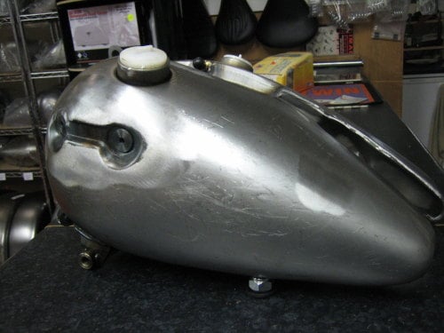 3.5 gal Hand Shift Gas Tank Updated Style for 75-07 Petcock Fits Harley Dav