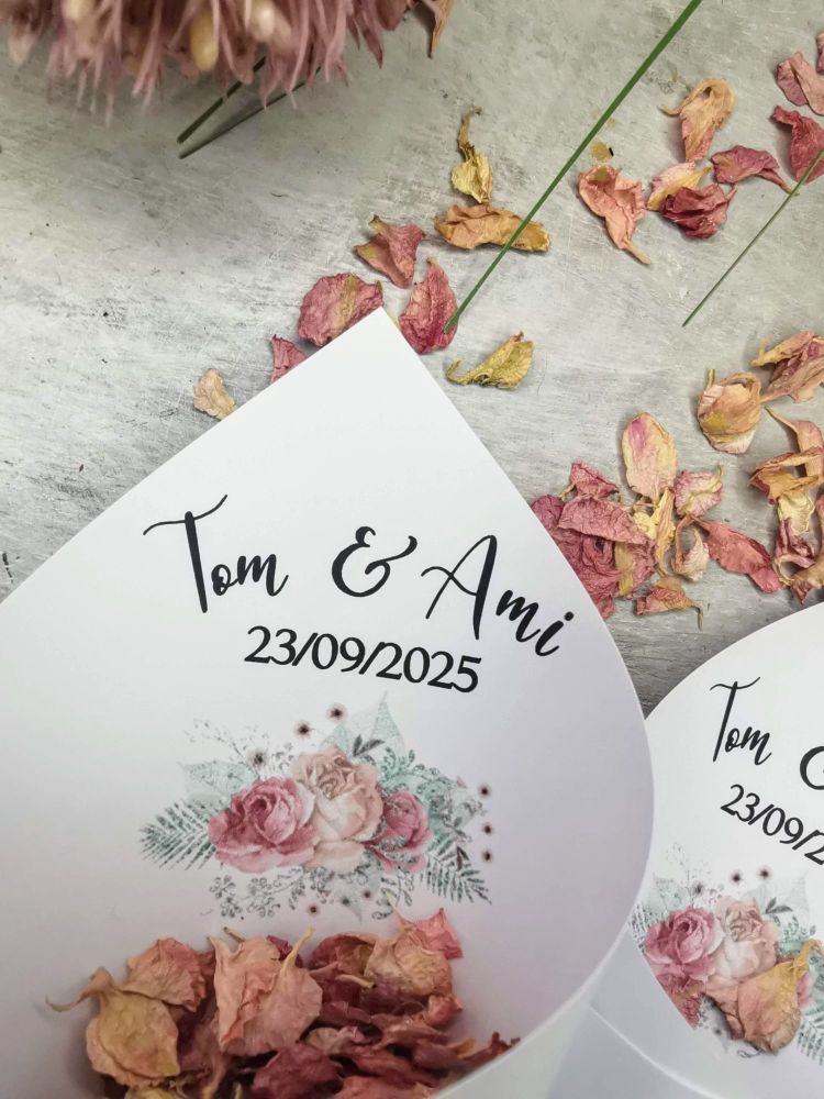 Personalised confetti cones with flower detail