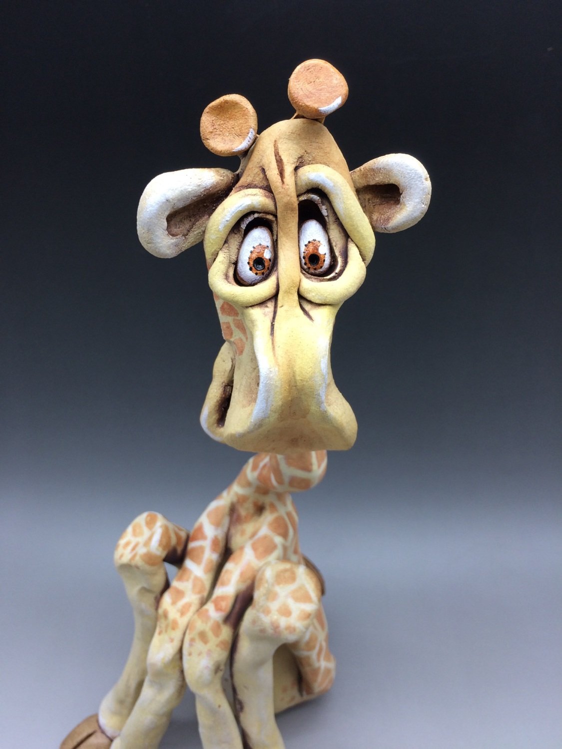 Giraffe Sculpture Ceramic Pottery Stoneware Ornament   1125x1500 