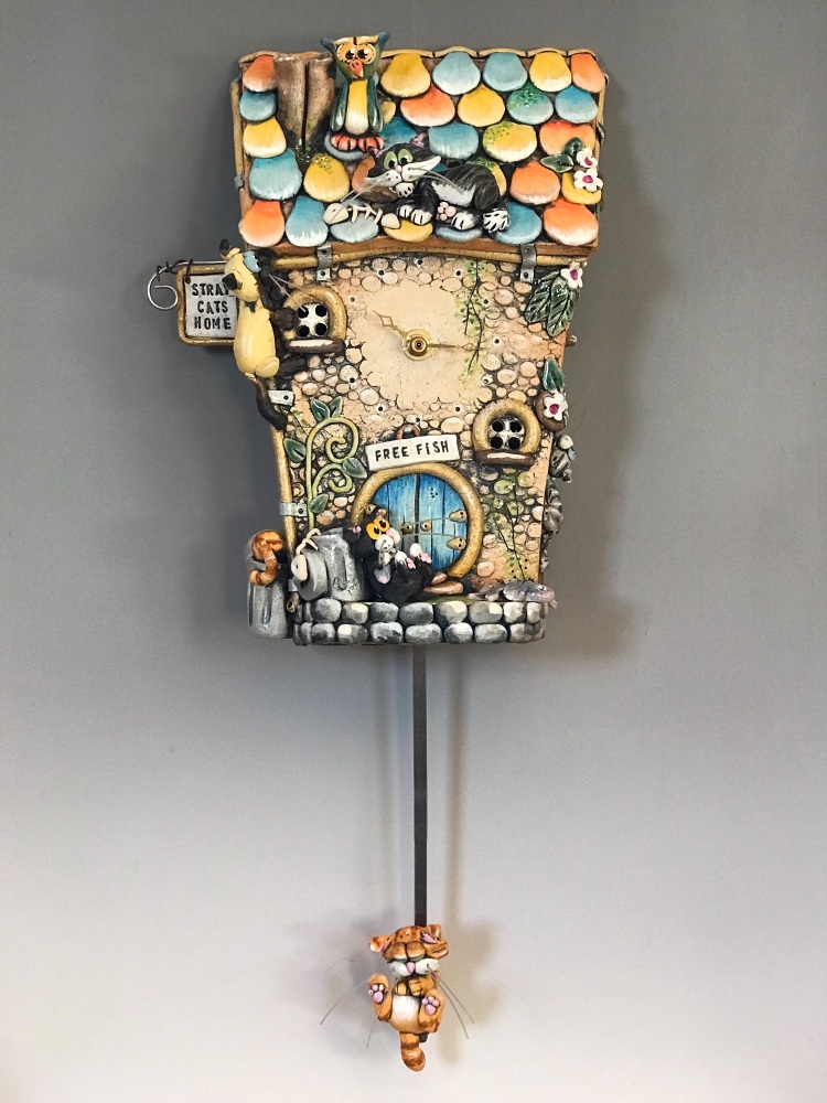 'Stray Cats Home' Cuckoo Style Wall Clock with Pendulum