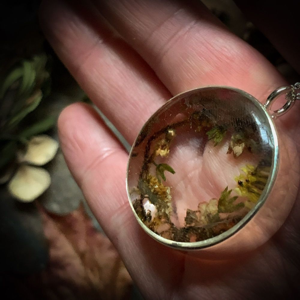 Large Bezel pendant with a wreath of  'Forget me not' and Queen Anne's Lace flowers on an 18 inch silver chain