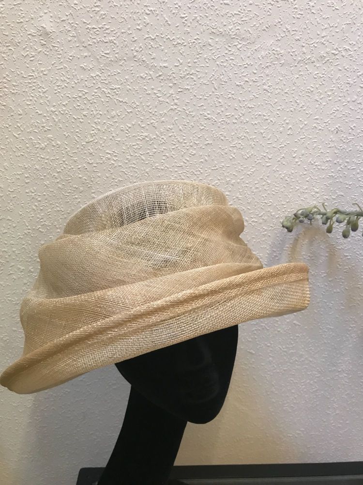 Small cloche style hat