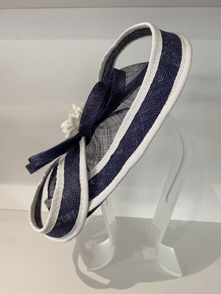 Navy & White loop fascinator front
